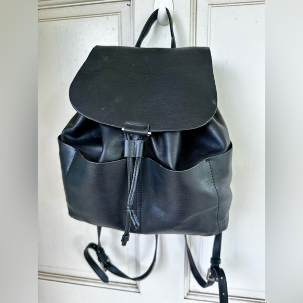 ZARA Faux leather Backpack 6101/610